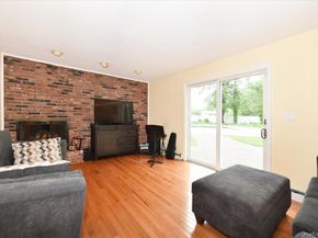 6 Attridge Court, Melville NY 11747