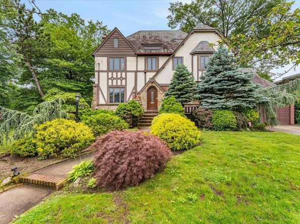 369 Longacre Avenue, Woodmere NY 11598