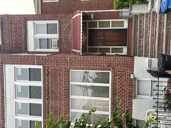 2010 Hobart Avenue, Bronx NY 10461