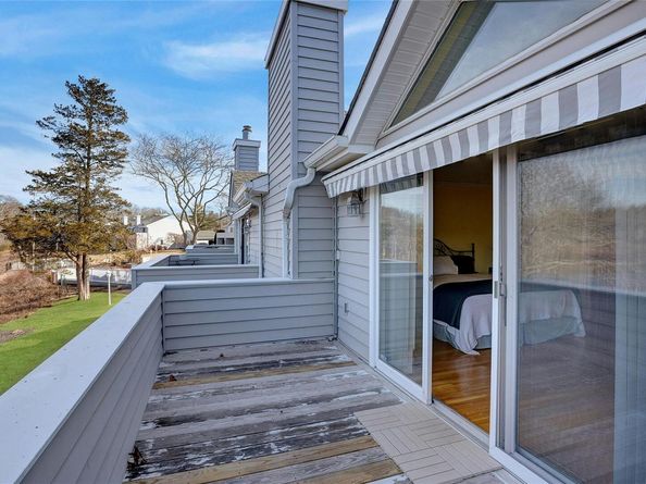34 Montauk Highway 2, Westhampton NY 11977