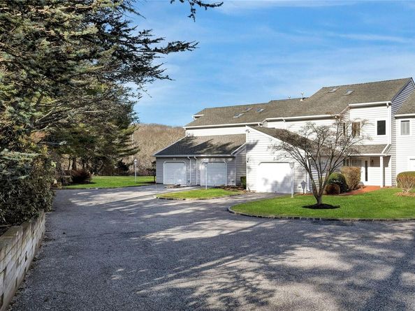 34 Montauk Highway 2, Westhampton NY 11977
