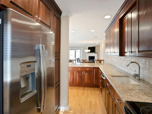 34 Montauk Highway 2, Westhampton NY 11977