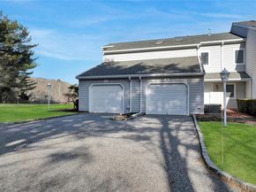 34 Montauk Highway 2, Westhampton NY 11977
