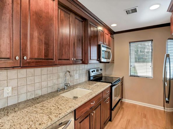 34 Montauk Highway 2, Westhampton NY 11977