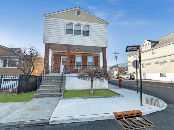 30 College Place, Yonkers NY 10704