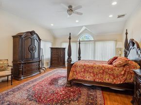 44 Netz Place, Albertson NY 11507