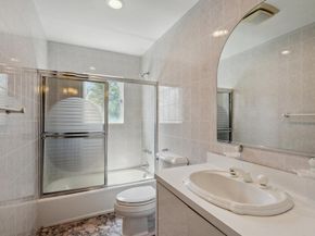44 Netz Place, Albertson NY 11507