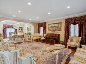 44 Netz Place, Albertson NY 11507