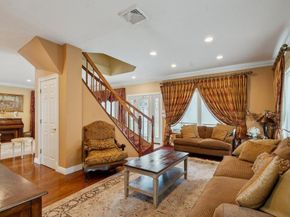 44 Netz Place, Albertson NY 11507