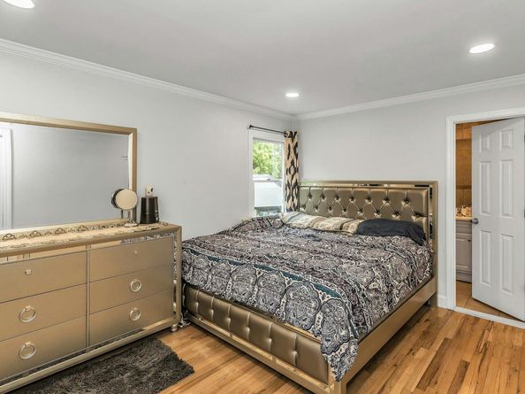 1 Valley Forge Drive, Wheatley Heights NY 11798