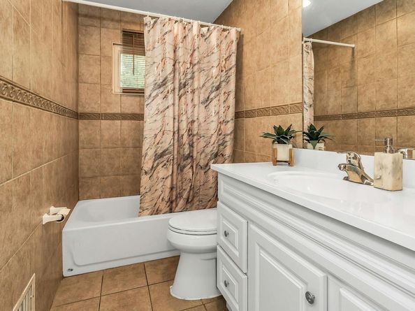 1 Valley Forge Drive, Wheatley Heights NY 11798