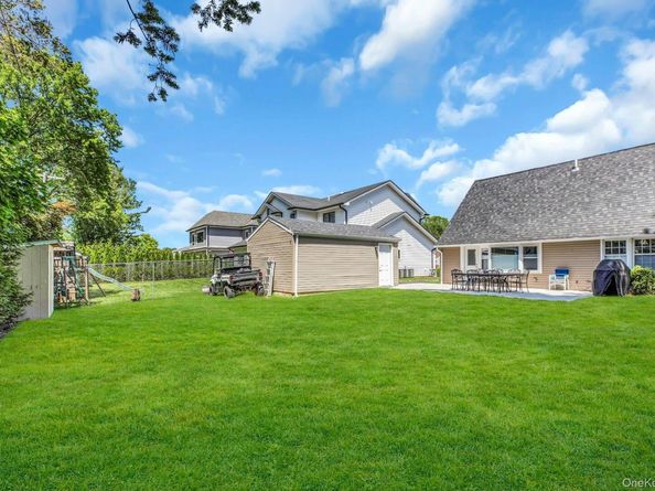 20 Robert Road, Glen Cove NY 11542