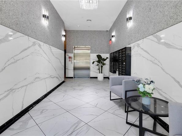 15 W End Avenue 3F, Brooklyn NY 11235