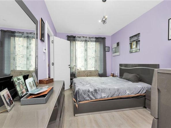 15 W End Avenue 3F, Brooklyn NY 11235