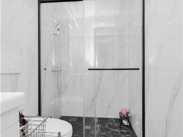 15 W End Avenue 3F, Brooklyn NY 11235