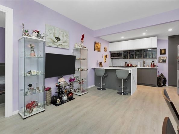 15 W End Avenue 3F, Brooklyn NY 11235
