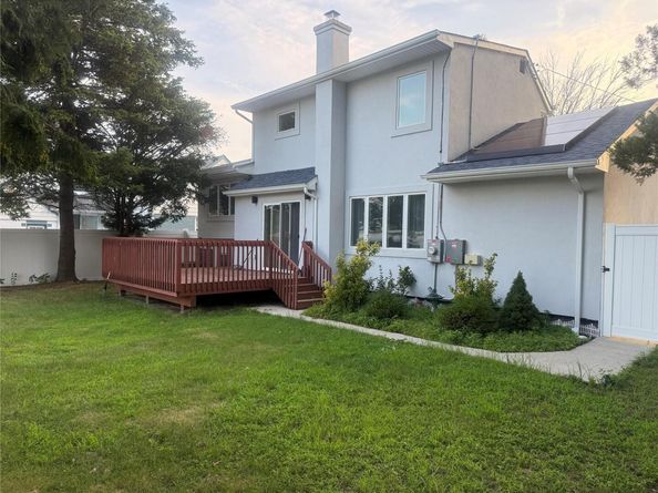 59 Cedar Drive, Farmingdale NY 11735