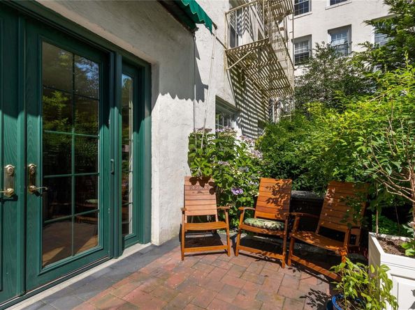 2 Brooklands GD, Bronxville NY 10708