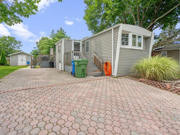 20 Betsy Ross Drive, Bohemia NY 11716