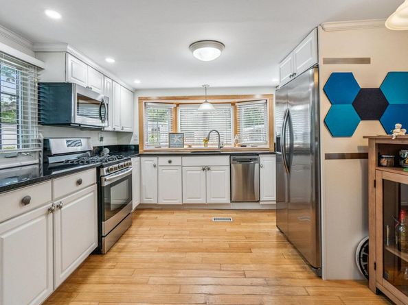20 Betsy Ross Drive, Bohemia NY 11716