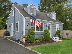 10 Elm Street, East Patchogue NY 11772