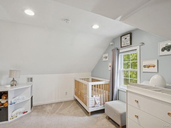 10 Elm Street, East Patchogue NY 11772