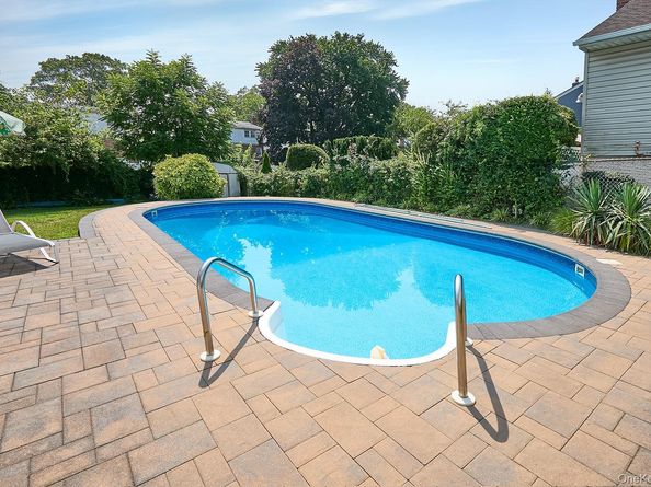 1067 Ashley Drive, Valley Stream NY 11580