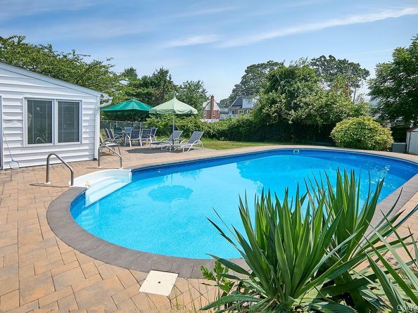 1067 Ashley Drive, Valley Stream NY 11580