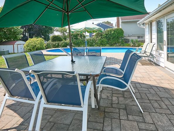 1067 Ashley Drive, Valley Stream NY 11580