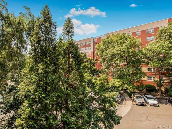 1 Balint Drive 661, Yonkers NY 10710