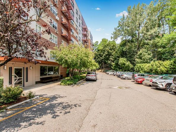 1 Balint Drive 661, Yonkers NY 10710