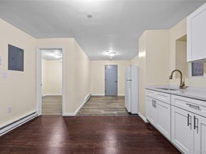 13 Van Cortlandt Park Avenue, Yonkers NY 10705
