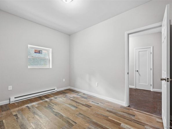 13 Van Cortlandt Park Avenue, Yonkers NY 10705