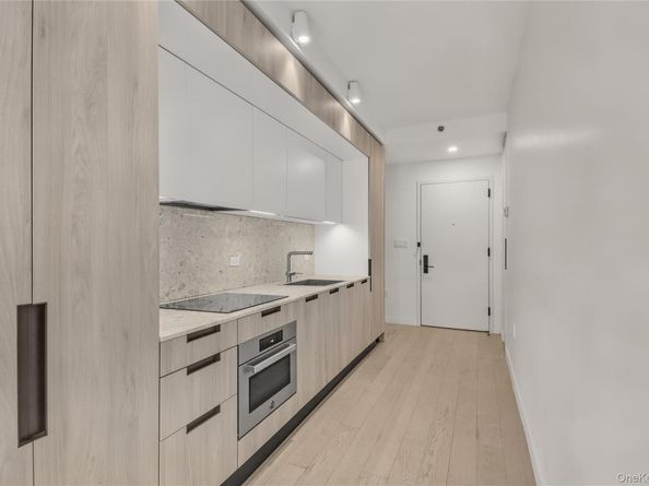 181 E 101 Street 804, New York (Manhattan) NY 10029