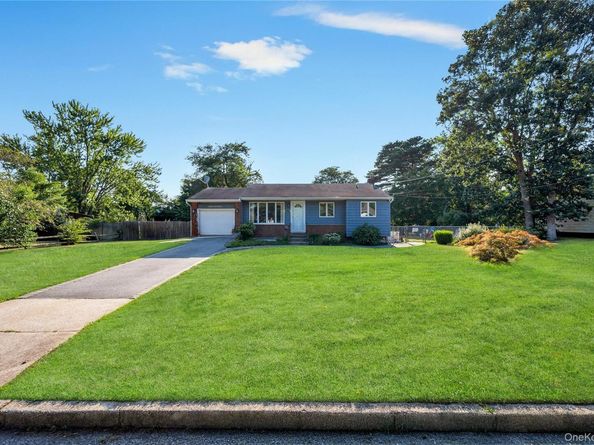 1614 Brightshore Boulevard, Bay Shore NY 11706