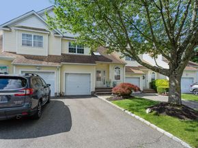 125 Cinnamon Court, Melville NY 11747