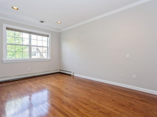 125 Cinnamon Court, Melville NY 11747