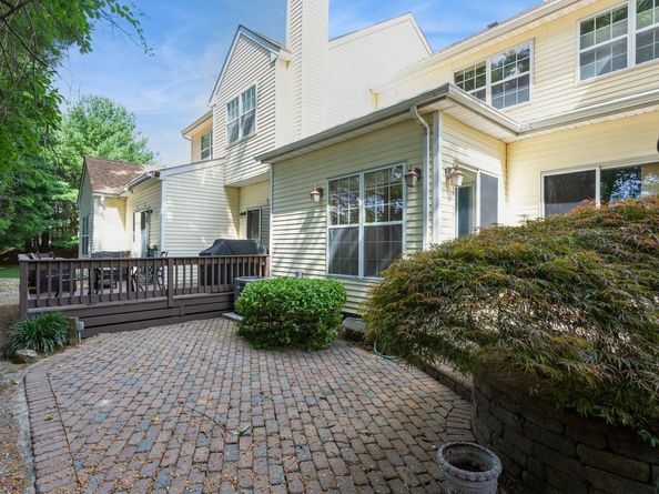 125 Cinnamon Court, Melville NY 11747