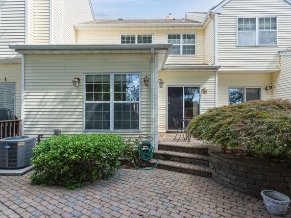 125 Cinnamon Court, Melville NY 11747