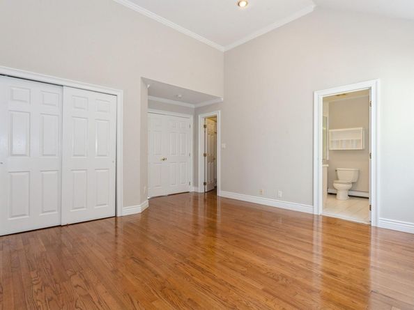 125 Cinnamon Court, Melville NY 11747