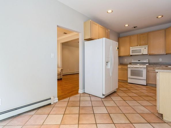 125 Cinnamon Court, Melville NY 11747