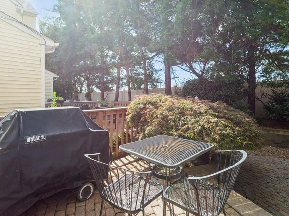 125 Cinnamon Court, Melville NY 11747
