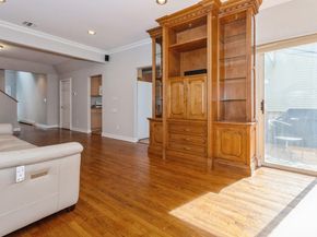 125 Cinnamon Court, Melville NY 11747