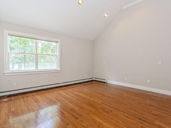 125 Cinnamon Court, Melville NY 11747