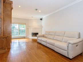 125 Cinnamon Court, Melville NY 11747