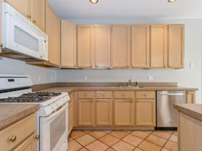125 Cinnamon Court, Melville NY 11747