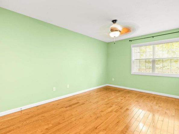 1002 Willow Lane, Valley Stream NY 11580