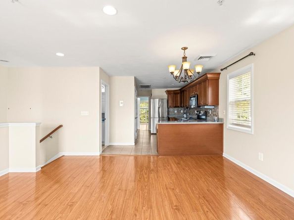 1002 Willow Lane, Valley Stream NY 11580