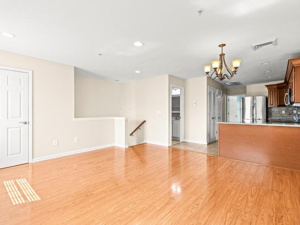 1002 Willow Lane, Valley Stream NY 11580