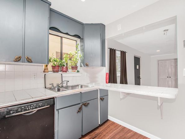 13 Granada Crescent 7, White Plains NY 10603